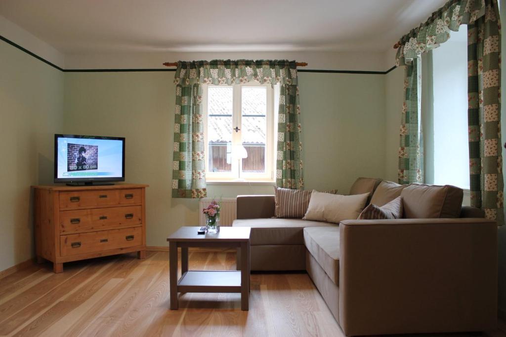 Schlossgaststatte Hohenberg Apartment Seeshaupt Room photo