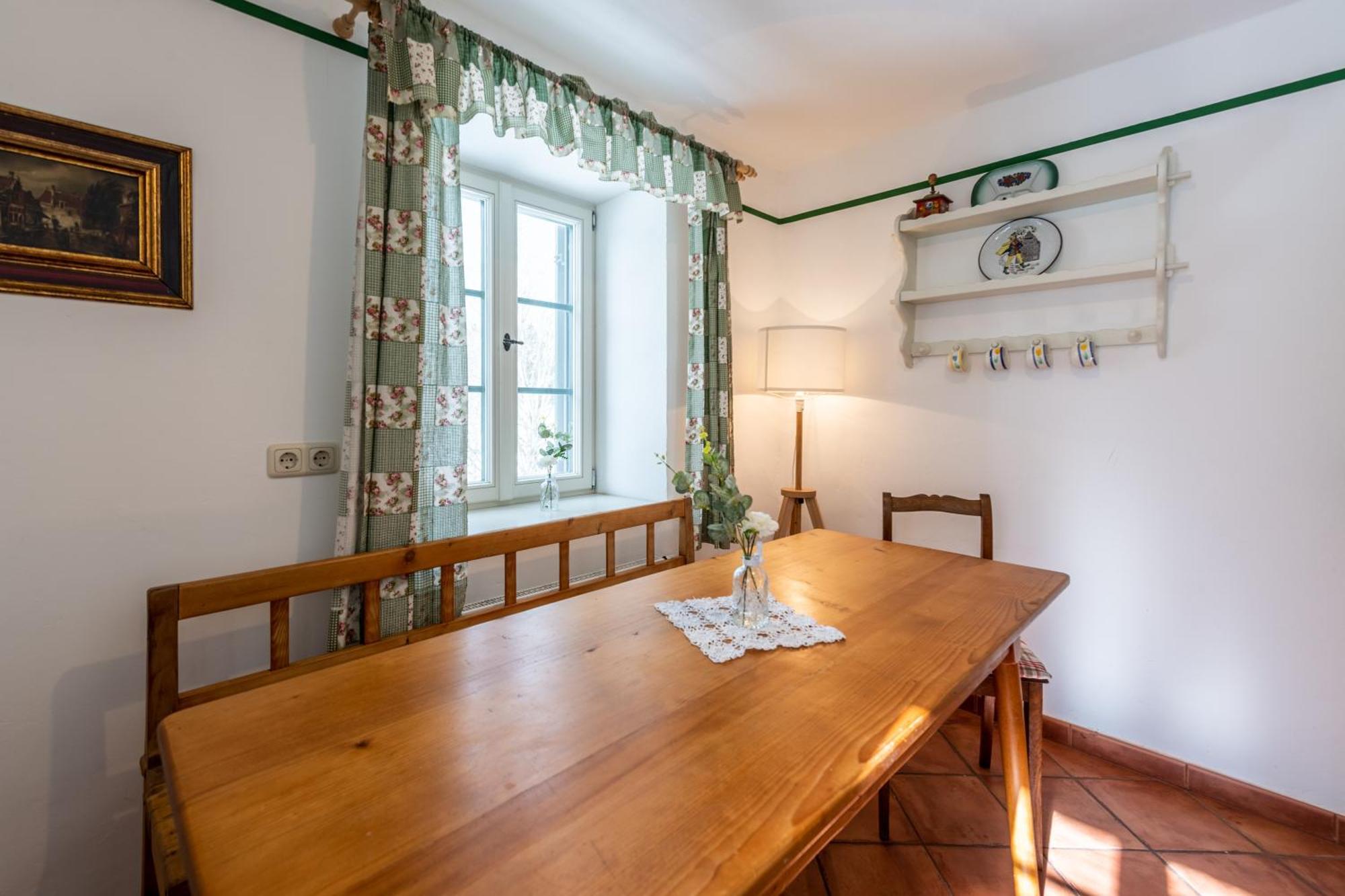 Schlossgaststatte Hohenberg Apartment Seeshaupt Exterior photo